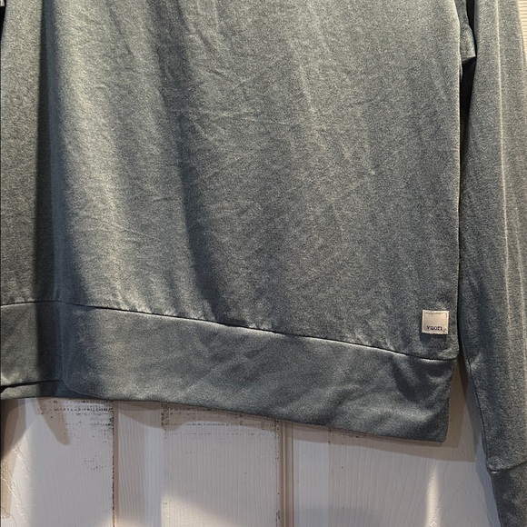 Vuori Daydream Lightweight Crew Long Sleeve Tee Shirt M Cape Heather - Picture 7 of 9